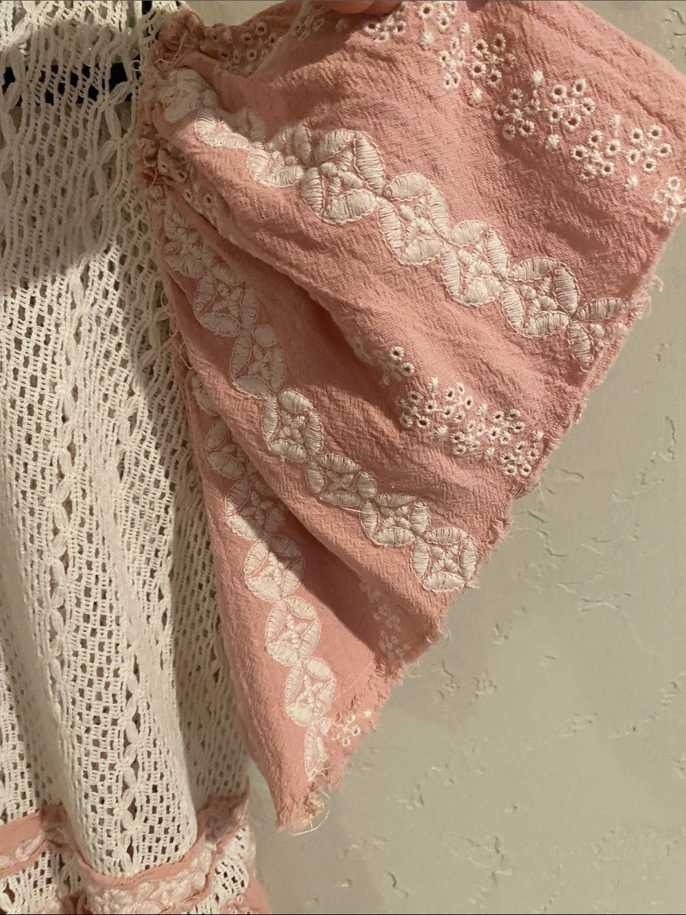 POL Pink and Cream Crochet Panel Shirt Sz. SM Oversized PTP 21 Length 22 - Picture 4 of 5